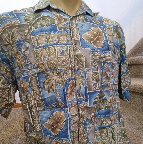 Moda Campia Hawaiian Floral Print Button Down - Picture 2 of 7